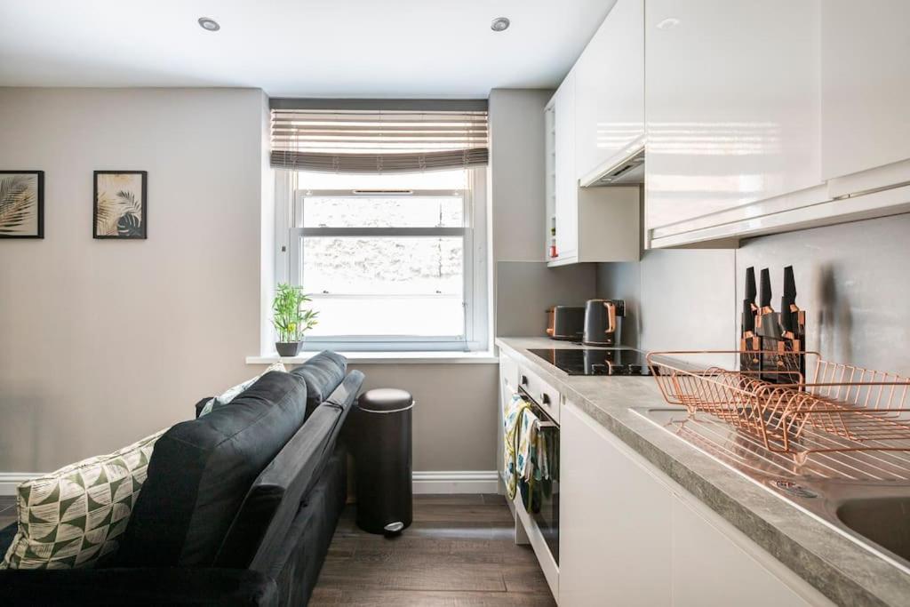Beautiful Brighton Apartment, 5Min Walk To Beach 외부 사진